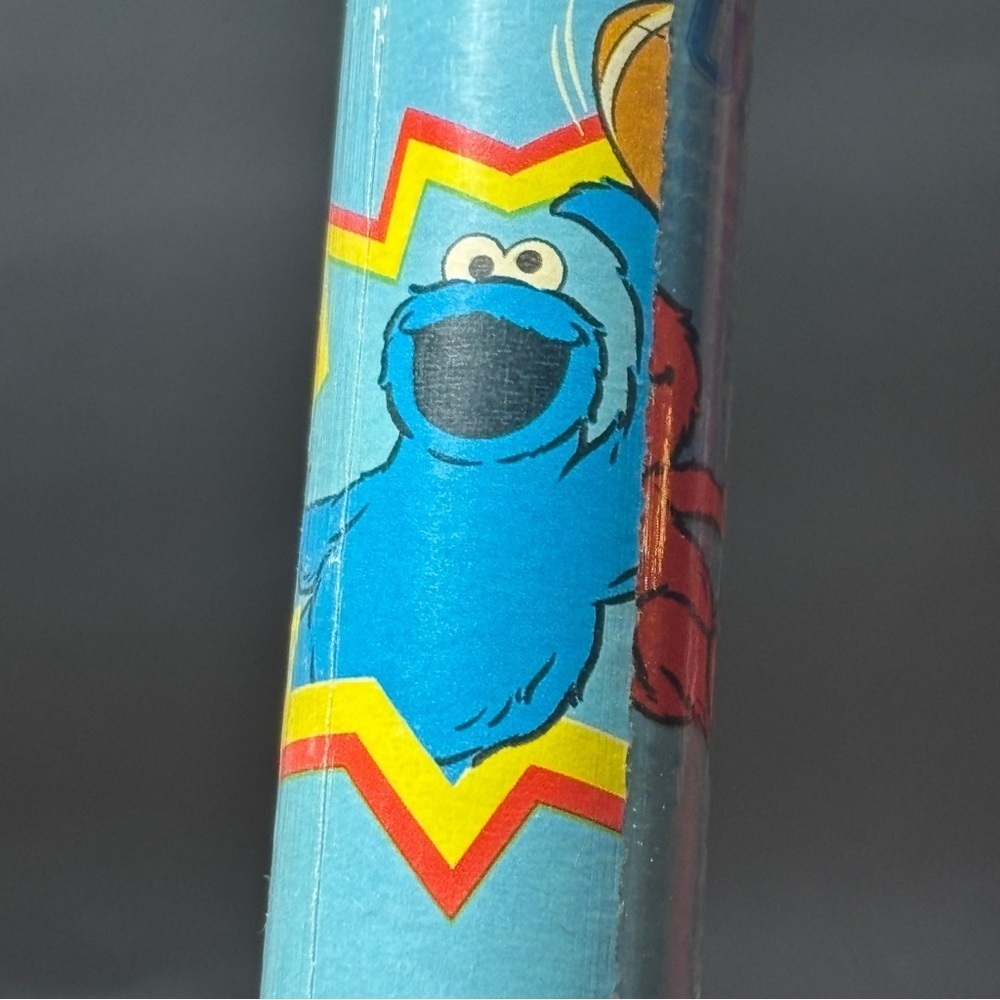 Vintage 2 Rolls Sesame Street Christmas Gift Wrap 25 sq ft Sealed USA 2014 - Picture 8 of 16